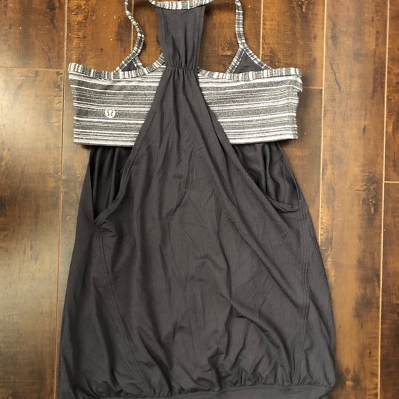 Lululemon flowy tank with built in sports bra - Picture 2 of 2